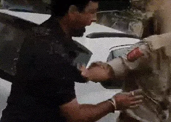 સુરતમાં નો-પાર્કિંગમાં કાર પાર્ક કરતા વિવાદ, ટ્રાફિક પોલીસ અને કાર ચાલક વચ્ચે છૂટાહાથની મારામારી, વી…