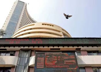 રોકાણકારોના રૂ.10 લાખ કરોડનું ધોવાણઃ સેન્સેક્સ 1547 પોઈન્ટ તૂટી 80722 | Investors lose Rs 10 lakh cr…