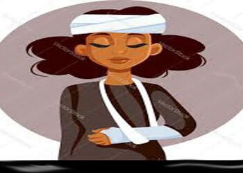 બુટલેગરે બાઇક અને કાર વડે ટક્કર મારી ત્રણ મહિલાને ઈજા પહોંચાડી | Bootlegger injures three women in b…