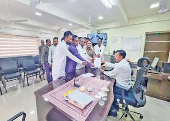 બાલાસિનોરમાં પોલીસના મારનો ભોગ બનેલા સગીરની તબિયત લથડતા દાખલ | Minor who was beaten up by police in …