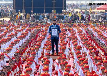 વડોદરા: મહંત સ્વામી મહારાજનો 92મો જન્મજયંતી મહોત્સવ રંગેચંગે ઉજવાયો, બે ગિનિસ વર્લ્ડ રેકોર્ડસ નોંધાય…