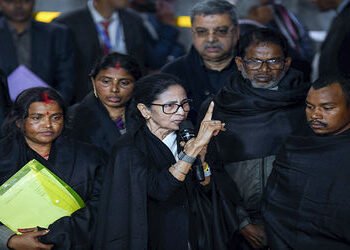 ચૂંટણી પંચ ભાજપનું આઇટી સેલ, આવા અહંકારી કમિશનર નથી જોયા : મમતા | Election Commission BJP’s IT cell …