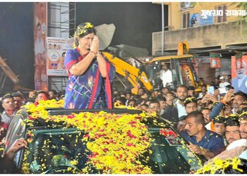 મહારાષ્ટ્રમાં ભાજપના દિગ્ગજ નેતાના હેલિકોપ્ટરમાં આવી ટેક્નિકલ ખામી, મોટી દુર્ઘટના ટળી | pankaja mund…