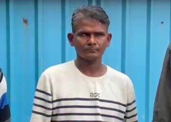 અમદાવાદ: કૃષ્ણનગરમાં સામાન્ય વાતમાં નાના ભાઈએ કરી ભાઈની હત્યા, બહેનને બચાવવા ગયેલા મોટા ભાઈનો ભોગ લે…