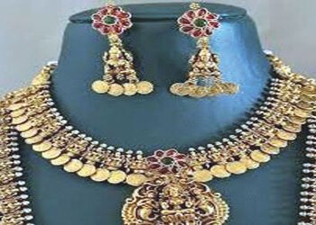 ટેરિફમાં પીછેહઠ જ્વેલરી, ટેકસટાઈલ જેવા શ્રમલક્ષી ક્ષેત્રો માટે પોઝિટિવ: મૂડી’ઝ | Tariff rollback pos…