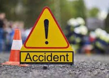 બાજવા ચર્ચ પાસે ટ્રક સાથે અકસ્માત થતા બાઇકસવારનું મોત | Biker dies in accident with truck near Bajwa…