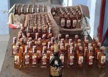 મોટા સુરકા ગામ નજીકથી વિદેશી દારૂની 14,593 બોટલ ઝડપાઈ | 14593 bottles of foreign liquor seized near …