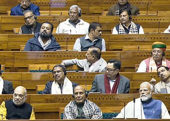 સંસદમાં 22 વર્ષ બાદ પહેલીવાર આવો હોબાળો, PM મોદી આભાર પ્રસ્તાવ અંગે બોલી જ ના શક્યા | For the first …