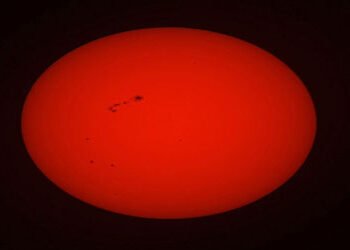 સૂર્ય પર ચુંબકીય તોફાનઃ GPS અને મોબાઈલ નેટવર્કને અસર થઈ શકે | Magnetic storm on the Sun: GPS and mob…