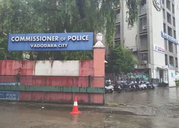 વડોદરાના ઉંડેરામાં મદ્રેસા બનાવી અતિક્રમણ થતું રોકવા પોલીસ કમિશનર કચેરીએ મોરચો : આવેદન પત્ર સુપ્રત |…