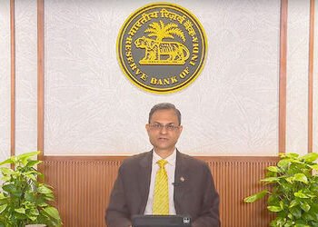 સોના-ચાંદીની કિંમતોમાં ભારે ઉથલપાથલ વચ્ચે RBIનો મોટો નિર્ણય! ઈન્ફ્લેશન મોનિટરિંગ ફ્રેમવર્કમાં સમાવેશ…