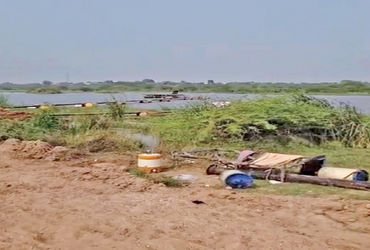 મેમકા ગામમાં નદીમાંથી ગેરકાયદેસર રેતીનું ખનન ઝડપાયું | Illegal sand mining from river caught in Memk…