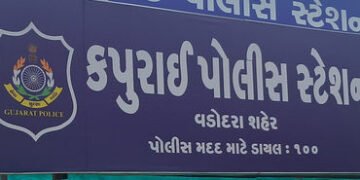 અણખોલ ની કેશવ બ્લિઝ સ્કીમમાં વૃદ્ધા સાથે બે દુકાનના સોદામાં ઠગાઈ | Ankhol’s Keshav cheated an elderl…