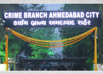 રાજકોટમાં 120 કિલો ચાંદીની ચોરીનો કેસ: મહેસાણા વેચવા જતાં એક આરોપીની 40 કિલો ચાંદી સાથે ધરપકડ | rajk…