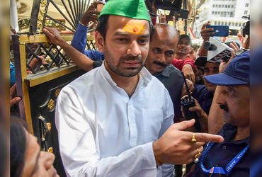 લાલુ યાદવના મોટા દીકરાએ પાર્ટીના ‘ગદ્દારો’ની યાદી જાહેર કરી, 5 નેતાને કાવતરાખોર ગણાવ્યા | tej pratap…