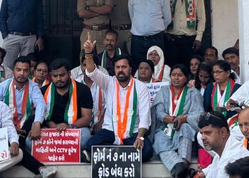 વોટચોરીના આક્ષેપ સાથે કોંગ્રેસનું વિરોધ પ્રદર્શન, ૪૦થી વધુ કાર્યકરોની અટકાયત | Congress protests ove…