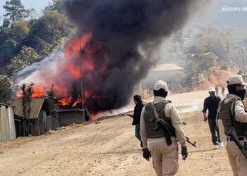 મણિપુરમાં ફરી ભારેલો અગ્નિ: ઉખરૂલમાં હિંસા બાદ કરફ્યુનો આદેશ, 5 દિવસ માટે ઈન્ટરનેટ બંધ | Fresh Viole…