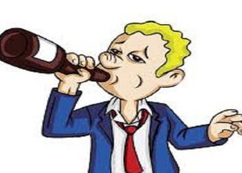 ડ્રિન્ક એન્ડ ડ્રાઇવઃન્યુ વીઆઇપી રોડ પર રાતે દારૃના નશામાં બેફામ ટ્રક ચલાવતો ડ્રાઇવર પકડાયો | truck d…