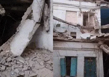 VIDEO | અમદાવાદમાં મોટી દુર્ઘટના : સુખરામનગર સ્લમ ક્વાર્ટર્સમાં ગેલેરી ધરાશાયી, ફસાયેલા લોકોનું રેસ્…