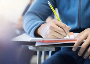 હાલારના બન્ને જિલ્લાઓ જામનગર-દેવભૂમિ દ્વારકા જિલ્લામાં ધોરણ 10 અને 12 ની બોર્ડની પરીક્ષાનું કાઉન્ટ ડ…