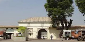 હાથીખાના બજારઆજે પણ વડોદરાના વેપરનું ધબકતું હૃદયબની અડીખમ ઊભું છે | Hathikhana Bazaar even today sta…