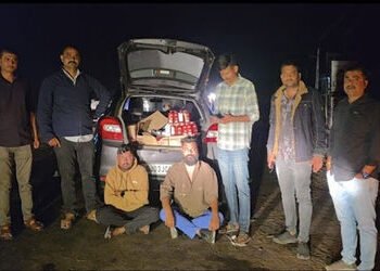 જામનગરના માર્કેટ યાર્ડ રોડ પર મોડી રાતે કારમાં ઈંગ્લિશ દારૂની હેરાફેરી પકડાઈ : 1824 નંગ ઈંગ્લિશ દારૂ…