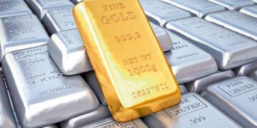 વૈશ્વિક બજાર તૂટતા સ્થાનિક સોનામાં રૂ.1500, ચાંદીમાં રૂ.7000 તૂટયા | Local gold price falls by Rs 15…