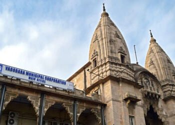 વડોદરામાં તાંદલજા-સહકાર નગરના ઝુંપડા તોડ્યાને આઠ વર્ષ થયા છતાં મકાન મળ્યા નહીં : 18 મહિનાથી ભાડું ચૂ…