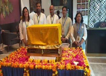 વડોદરાથી શ્રીલંકા લઈ જવાયેલા ભગવાન બુધ્ધના અસ્થિના 12 લાખ ભાવિકોએ દર્શન કર્યા | 12 lakh devotees had…