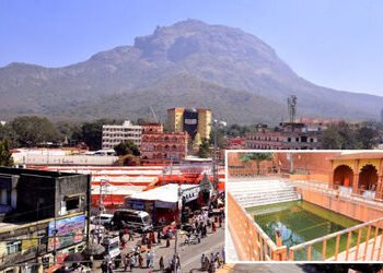 ભવનાથના પવિત્ર મૃગી કુંડનો અદ્ભૂત ઈતિહાસ, જાણો શા માટે સાધુઓ અહીં કરે છે શાહી સ્નાન | Bhavnath Mrugi…