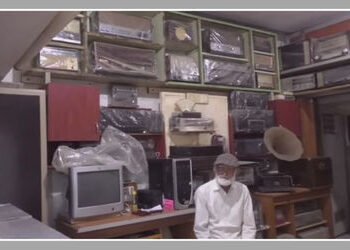 વિશ્વ રેડિયો દિવસ: અમરેલીના નિવૃત્ત શિક્ષક બન્યા ‘રેડિયો મેન’, 400થી વધુ દુર્લભ રેડિયોનું બનાવ્યું મ…