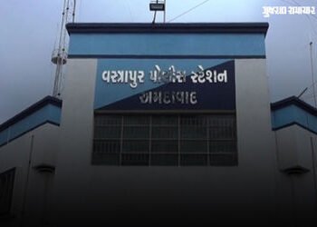 અમદાવાદ: સરખેજમાં કાર ખસેડવા બાબતે બોલાચાલી, સમાધાન માટે વસ્ત્રાપુર બોલાવી યુવક પર છરીથી હુમલો | Ahm…