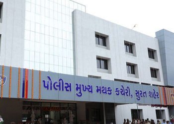 સુરત: બોર્ડની પરીક્ષાને લઈ પોલીસનો મોટો નિર્ણય, રાત્રે 10 પછી DJ-લાઉડસ્પીકર અને ભારે વાહનોના હોર્ન પ…