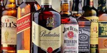 આણંદ જિલ્લામાં 3 સ્થળેથી દારૂ સાથે 3 શખ્સ પકડાયા | 3 people caught with liquor from 3 places in Anan…