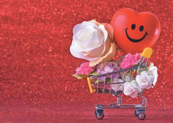 વેલેન્ટાઇન ડે સમયે ઇ-કોમર્સ ક્ષેત્રે વેચાણમાં 60 ટકાનો વધારો | E commerce sales increase by 60 perce…