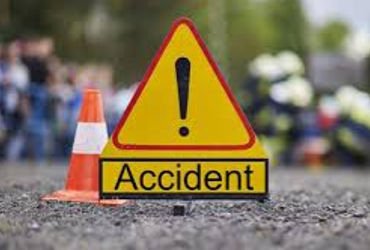 મોડીરાતે સનફાર્મારોડ પર થાર લઇને જતી ૧૯ વર્ષની વિદ્યાર્થિનીએ મોપેડચાલક યુવકને ટક્કર મારતા મોત | 19 y…