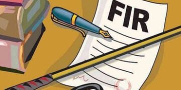 વેલેન્ટાઈન ડેએ ઉચ્ચ અધિકારી પત્નીનો પીછો કરવા પતિએ જાસૂસ મોકલ્યો! | Husband sends spy to stalk high …