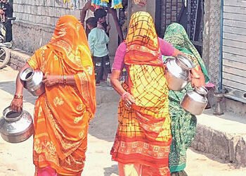 વઢવાણમાં ઉનાળા પહેલા પાણીનો કકળાટ શરૂ : 6 દિવસે પાણી વિતરણ કરતા લોકોને હાલાકી | Water shortage begin…