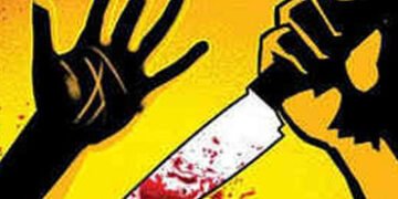 રીક્ષા ચાલકને છરીના ઘા ઝીંકી શખ્સે રોકડ રકમની લૂંટ ચલાવી | Man stabs rickshaw driver robs him of cas…