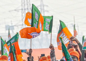 નવસારી બાદ સુરત ભાજપમાં ભડકો, આદિવાસી મોરચાના મંત્રીનું રાજીનામું, મૂક્યા ગંભીર આરોપ | surat distric…