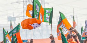 નવસારી બાદ સુરત ભાજપમાં ભડકો, આદિવાસી મોરચાના મંત્રીનું રાજીનામું, મૂક્યા ગંભીર આરોપ | surat distric…