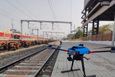 પશ્વિમ રેલવેમાં પ્રથમવાર હવે ડ્રોન આધારિત લાઈવ -લાઈન ઓ.એચ.ઈ. મોનિટરિંગ કરાશે | For the first time dr…