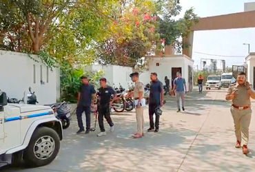 સ્કૂલોને ધમકીનું ખાલિસ્તાની કનેક્શન..મોદી-શાહનો ઉલ્લેખ..લખ્યું Bomb Bast Baroda Schools @1.11 | khal…