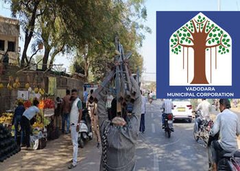 વડોદરામાં ગોરવાથી મધુનગર બ્રિજ સુધીનો રસ્તો પહોળો કરવામાં નડતરરૂપ 30 ઓટલા તોડાયા | encroachment on r…