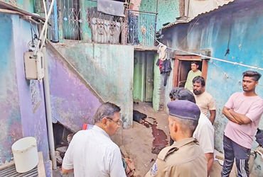 નડિયાદના 5 હાટડીના કસાઈવાડામાંથી 360 કિલો ગૌમાંસ સાથે 5 શખ્સ ઝડપાયા | 5 people arrested with 360 kg …