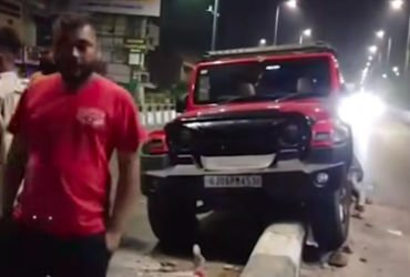 ગોત્રી હરિનગર બ્રિજ ઉતરતાં પીધેલા થાર ના ચાલકે ડિવાઇડર પર કાર ચડાવી | drink and drive case at harina…