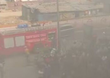 ન્યુ વીઆઇપી રોડ પર અર્થઆઇકોનમાં આગ લાગતાં થીયેટર ખાલી કરાવ્યું, ગોત્રીની સ્કૂલમાં આગ લાગતાં બાળકોનું…