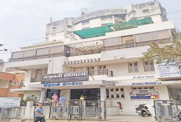 બીયુ પરમિશન નહીં હોવાથી આણંદની સુવિધા નર્સિંગ હોમ, સંજીવની હોસ્પિટલને 1 લાખનો દંડ | Anand Suvidha Nu…