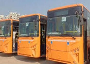 ભાવનગરના કેટલાક વિસ્તારમાં ઇ-બસ સેવા શરૂ ન કરાઈ, લોકોમાં નારાજગી | E bus service not started in some…