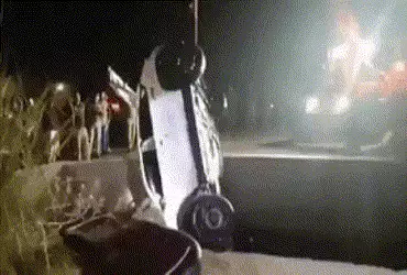 મથુરામાં ભીષણ અકસ્માત, કાર નહેરમાં ખાબકતાં લગ્નમાંથી પાછા આવતાં 4 મિત્રોના કરુણ મોત | Mathura Accide…